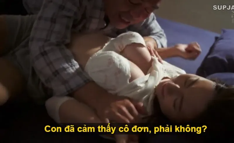 Thấy con trai mãi mê công việc để vợ của con trai cô đơn, bố gã chồng làm liều đè phang con dâu